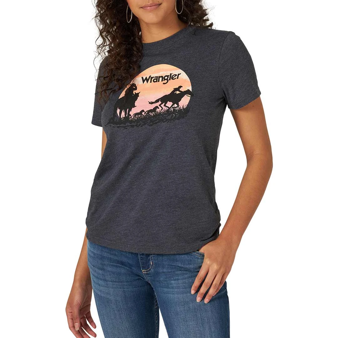 Wrangler Women's Retro Silhouette Graphic T-Shirt 3 Wrangler Women's Retro Silhouette Graphic T-Shirt