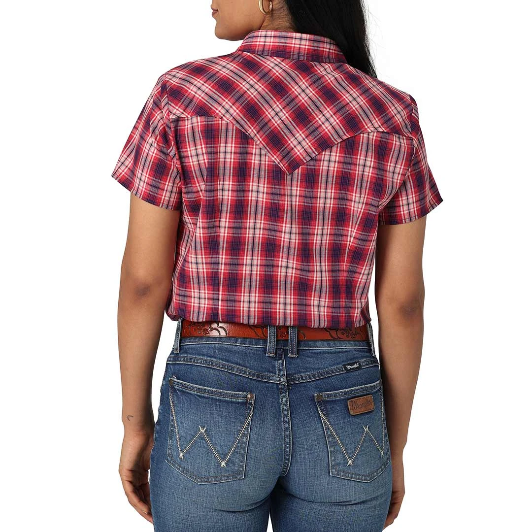 Wrangler Women's Essential Short Sleeve Plaid Snap Shirt 4 Wrangler Women's Essential Short Sleeve Plaid Snap Shirt - Image 2