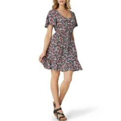 Wrangler Women's Retro Flutter Floral Snap Front Dress -Wrangler || Ariat || ROPER Sales Store wrangler women s retro flutter floral snap front dress